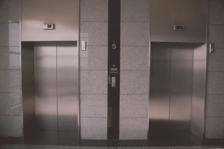 ascensores en mantenimiento